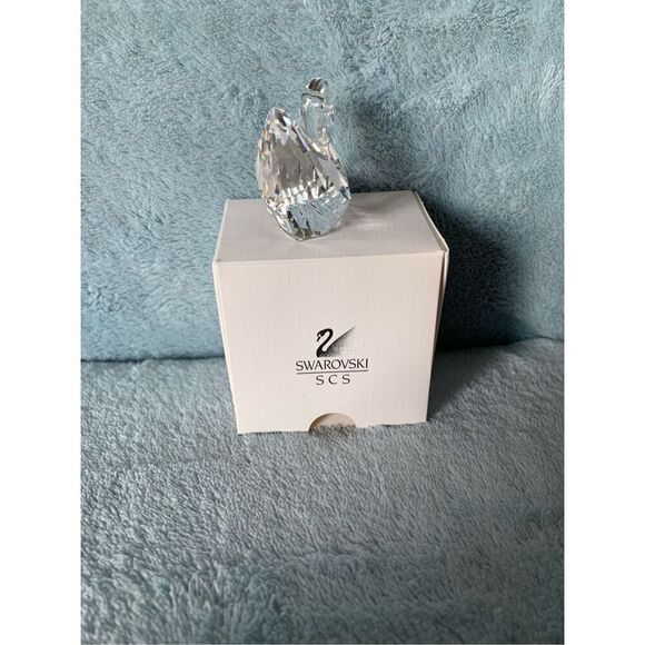 NEW IN BOX Swarovski Crystal LITTLE SWAN Figurine Glass Statue w/ Papers 1.5” - Picture 7 of 7